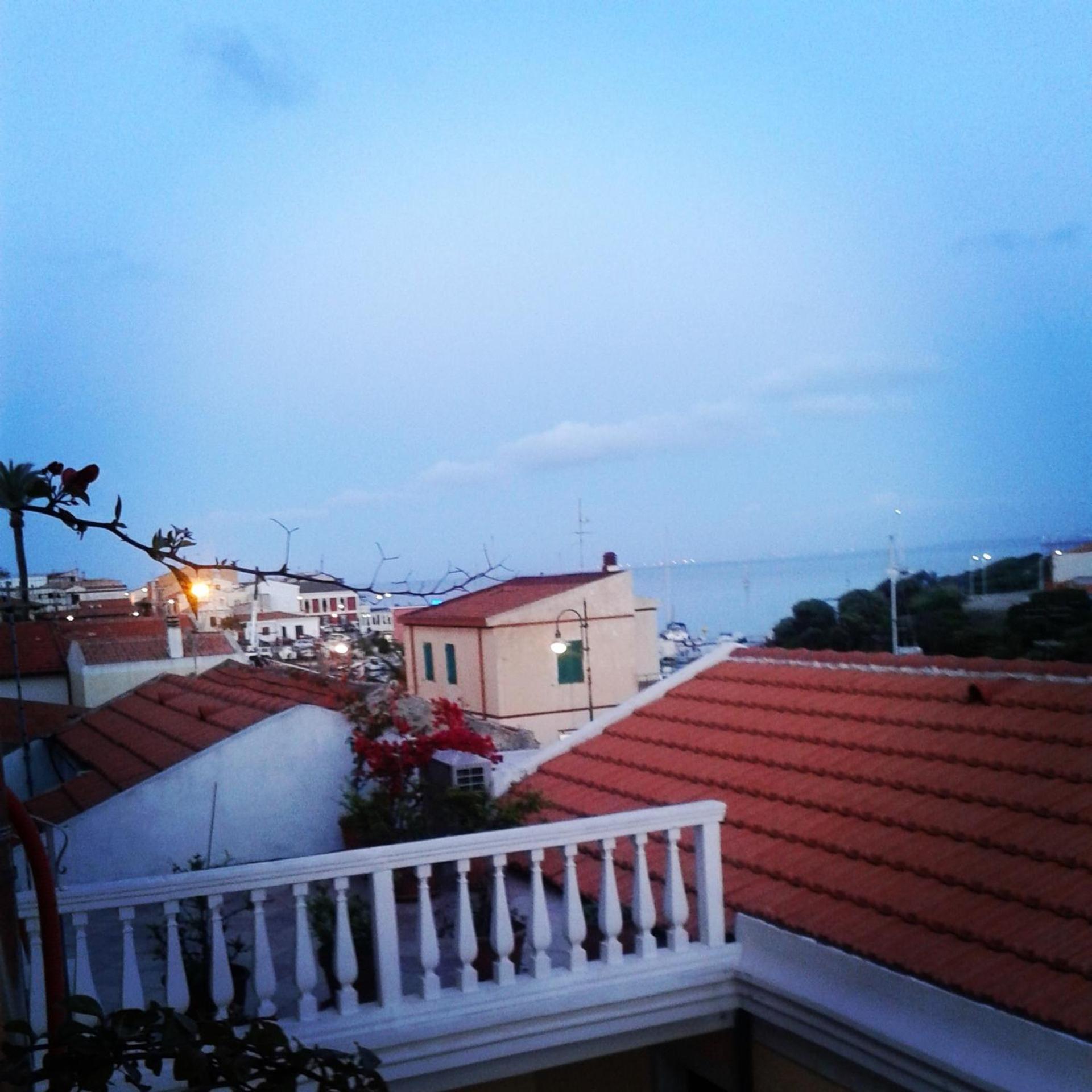 B&B Guest House Il Porto Vecchio Stintino Bagian luar foto