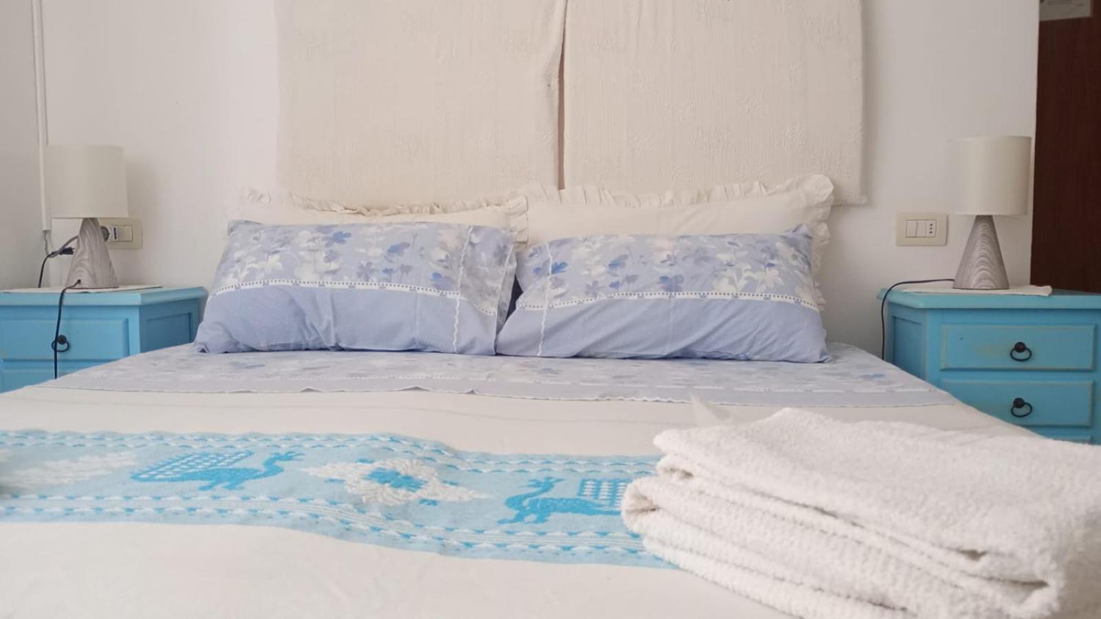 B&B Guest House Il Porto Vecchio Stintino Bagian luar foto