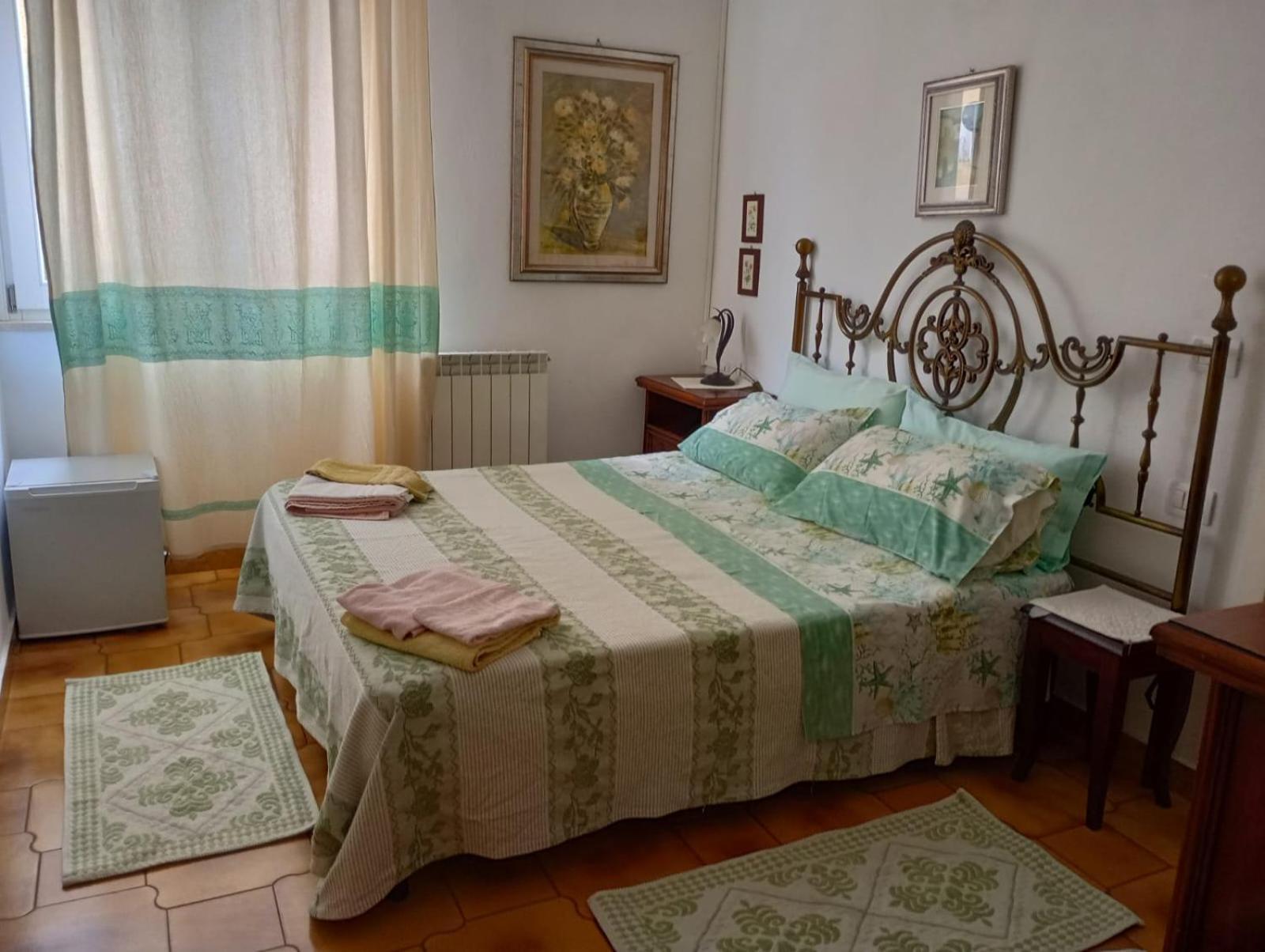 B&B Guest House Il Porto Vecchio Stintino Bagian luar foto