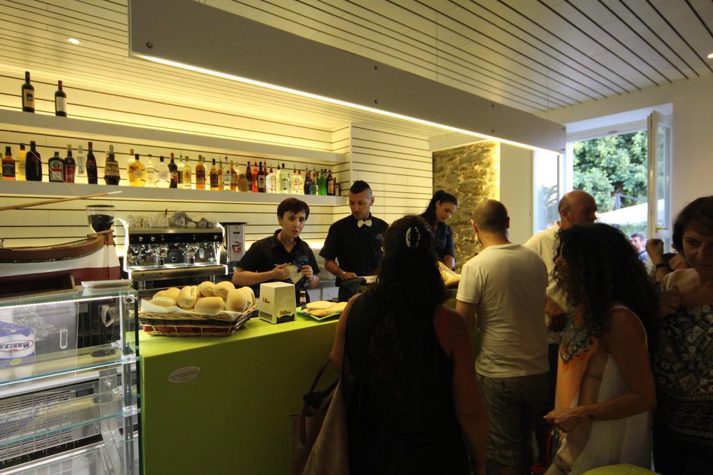 B&B Guest House Il Porto Vecchio Stintino Bagian luar foto